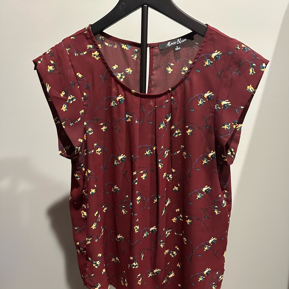 Alice Blue Red Pleated Cap Sleeve Blouse